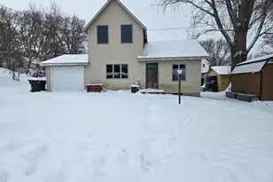 710 1st Ave NE, Glenwood, MN 56334 - Photo 1