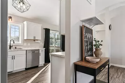 916 E Village Circle SE, Rochester, MN 55904 - Photo 13