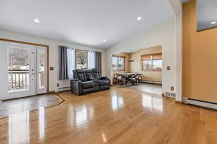 1115 Jonathan Ln, La Crescent, MN 55947 - Photo 5