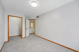 9817 Hamlet Ln S, Cottage Grove, MN 55016 - Photo 23