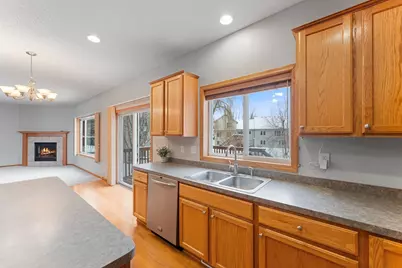 1511 Deerwood Bend, Eagan, MN 55122 - Photo 9