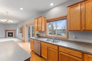 1511 Deerwood Bend, Eagan, MN 55122 - Photo 9