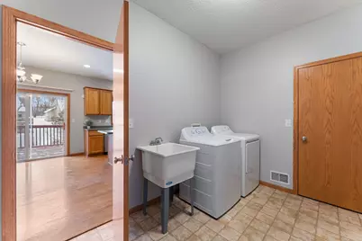 1511 Deerwood Bend, Eagan, MN 55122 - Photo 33