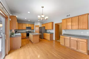 1511 Deerwood Bend, Eagan, MN 55122 - Photo 7