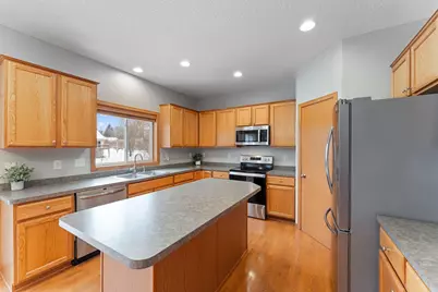1511 Deerwood Bend, Eagan, MN 55122 - Photo 11