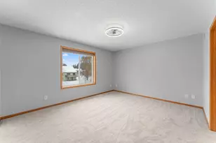 1511 Deerwood Bend, Eagan, MN 55122 - Photo 15