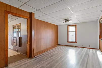 604 Ulstad Avenue, Albert Lea, MN 56007 - Photo 9