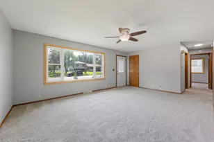 1032 Valley View Rd, Faribault, MN 55021 - Photo 7