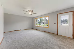 1032 Valley View Rd, Faribault, MN 55021 - Photo 9
