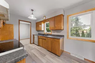 1032 Valley View Rd, Faribault, MN 55021 - Photo 11