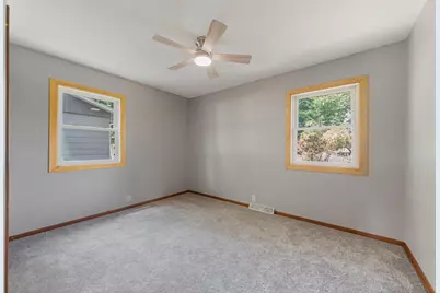 1032 Valley View Road, Faribault, MN 55021 - Photo 13