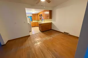 1420 Frank Hall Dr, Albert Lea, MN 56007 - Photo 11