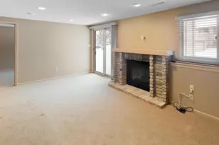 7245 Woodstock Curv, Bloomington, MN 55438 - Photo 23