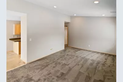 7245 Woodstock Curve, Bloomington, MN 55438 - Photo 5