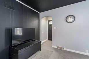 621 N 2nd St, Le Sueur, MN 56058 - Photo 3