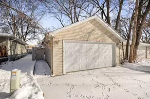 217 Beech St, Chaska, MN 55318 - Photo 23