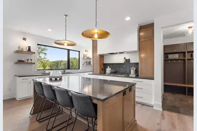 9201 Timberland Trail, Eden Prairie, MN 55347 - Photo 5