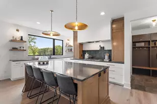 9201 Timberland Trail, Eden Prairie, MN 55347 - Photo 5