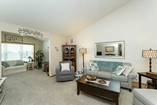 2843 Century Ct NE, Rochester, MN 55906 - Photo 9