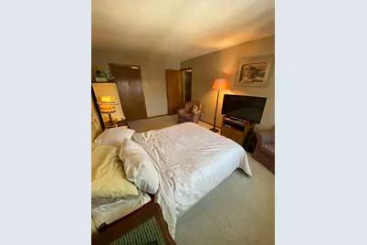 1060 Pond View Court, Vadnais Heights, MN 55127 - Photo 19