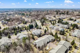 150 Wedgewood Dr, Mahtomedi, MN 55115 - Photo 83