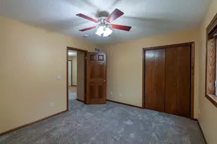 225 Pinehurst Dr, Mankato, MN 56001 - Photo 17