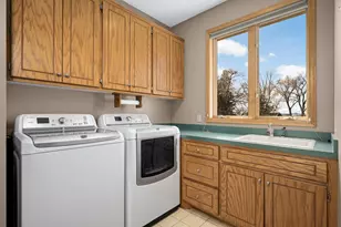 7628 Auto Club Cir, Bloomington, MN 55438 - Photo 23