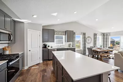 1671 Shasta Drive, Shakopee, MN 55379 - Photo 3