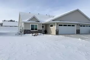 1419 Park St, Fergus Falls, MN 56537 - Photo 1