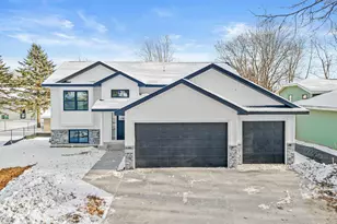 10717 Lincoln St NE, Blaine, MN 55434 - Photo 29