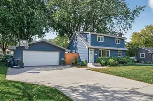 4247 Limestone Dr, Eagan, MN 55122 - Photo 3