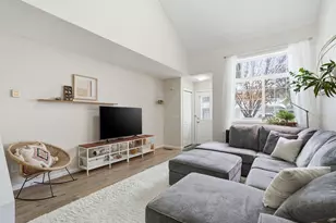 8864 Spring Ln, Woodbury, MN 55125 - Photo 5