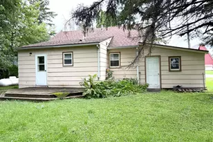 525 2nd St N, Middle River, MN 56737 - Photo 7