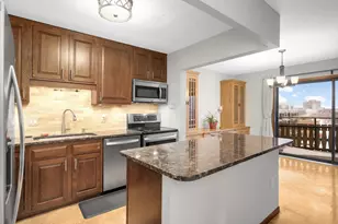 400 Groveland Ave, Minneapolis, MN 55403 - Photo 3