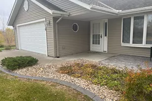 1079 S Pointe Dr, Hastings, MN 55033 - Photo 39