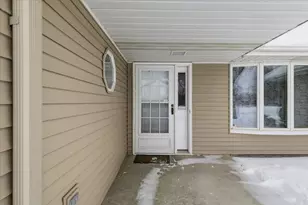 1079 S Pointe Dr, Hastings, MN 55033 - Photo 3