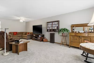 1079 S Pointe Drive, Hastings, MN 55033 - Photo 5