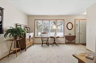 1079 S Pointe Dr, Hastings, MN 55033 - Photo 7