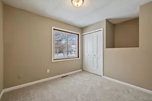 1002 Cross Rd, Eagan, MN 55123 - Photo 9