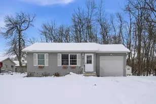 323 Mower Pl, Owatonna, MN 55060 - Photo 1