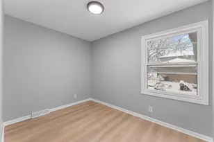 2825 Woodale Dr, Mounds View, MN 55112 - Photo 13