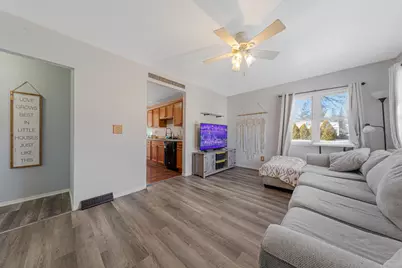 716 8th Avenue NE, Waseca, MN 56093 - Photo 7