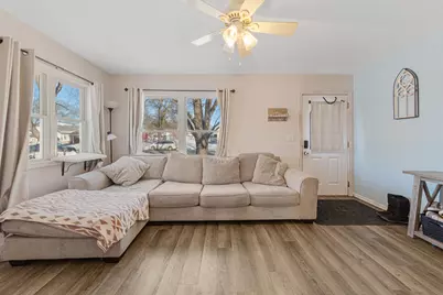 716 8th Avenue NE, Waseca, MN 56093 - Photo 9