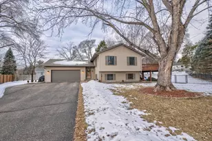 811 Fox Tree Ln N, Hudson, WI 54016 - Photo 1