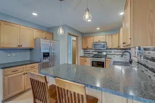 811 Fox Tree Ln N, Hudson, WI 54016 - Photo 5