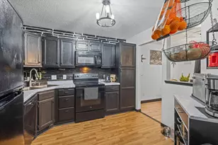 4040 Maureen Dr NE, Columbia Heights, MN 55421 - Photo 5