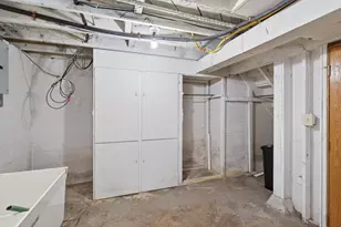 6046 Emerson Ave N, Brooklyn Center, MN 55430 - Photo 15