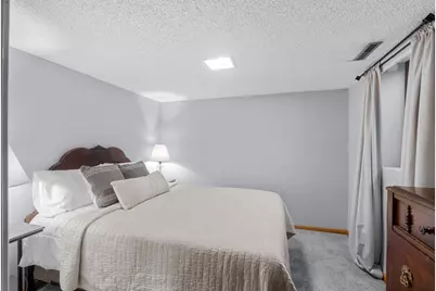 8800 10th Avenue S, Bloomington, MN 55420 - Photo 37