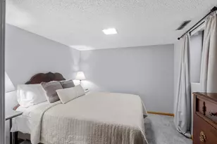 8800 10th Ave S, Bloomington, MN 55420 - Photo 37