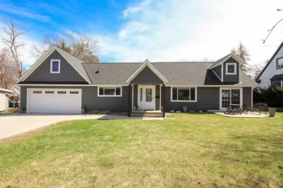 301 Dale Street SW, Hutchinson, MN 55350 - Photo 1